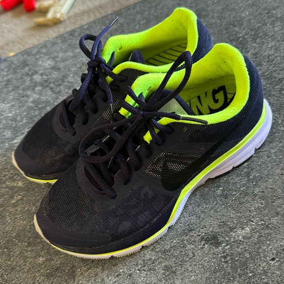 Nike Pegasus 30 Running Athletic Shoe Sneaker size 6 - Picture 2 of 10